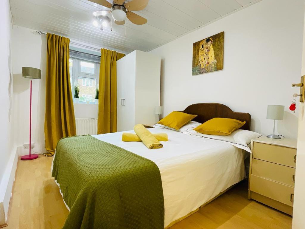 Cosy Flat Close To East Finchley Station London Eksteriør billede