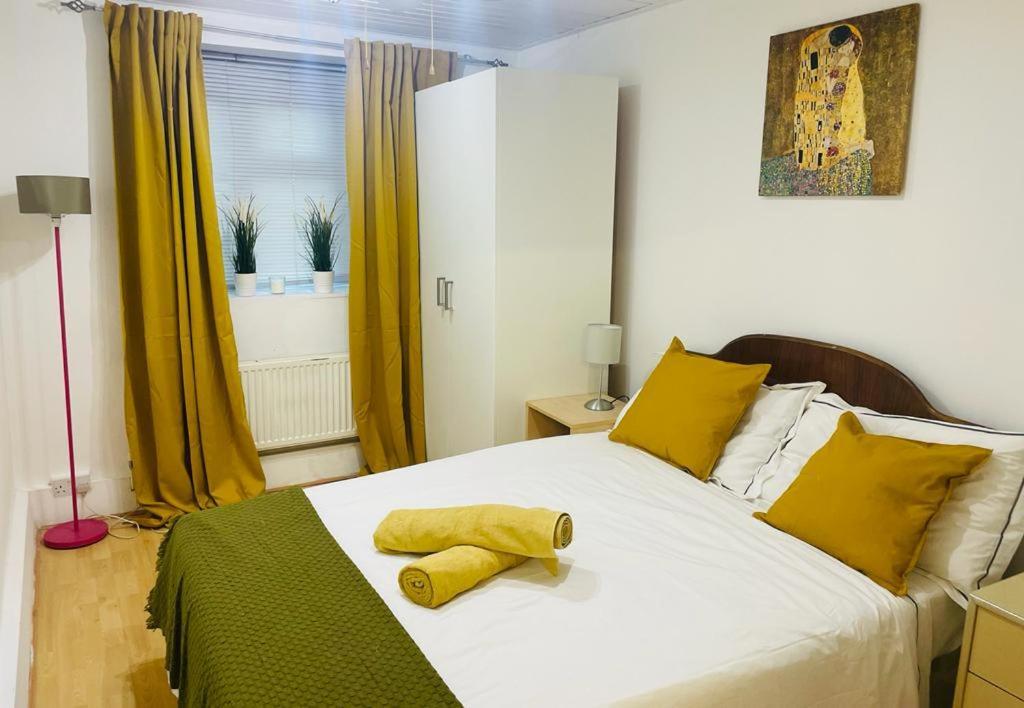 Cosy Flat Close To East Finchley Station London Eksteriør billede