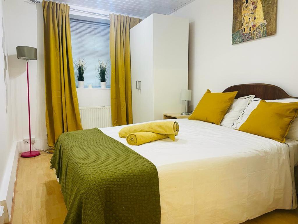 Cosy Flat Close To East Finchley Station London Eksteriør billede