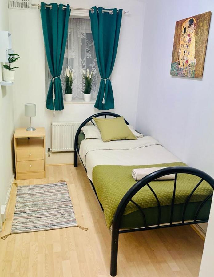 Cosy Flat Close To East Finchley Station London Eksteriør billede